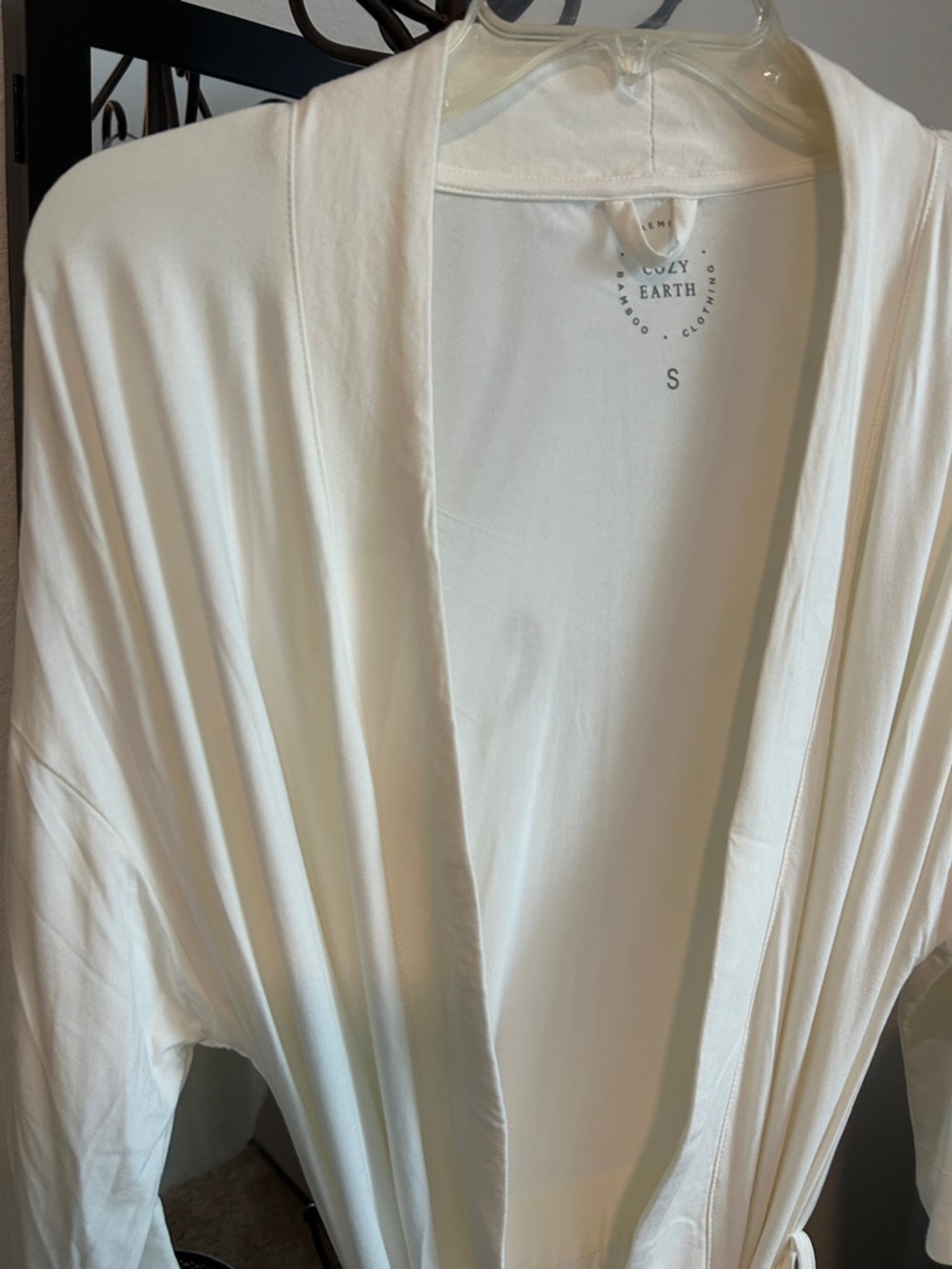 Cozy Earth Women's White Bamboo Robe - S never worn